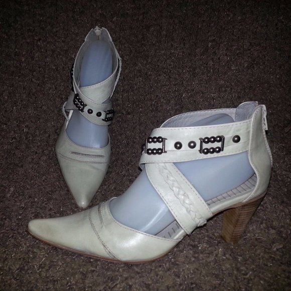 SPIRAL-Beige Leather Open Cowboy Booties-Back Zip-Gorgeous Details-SZ 39-NWOB - Picture 1 of 7
